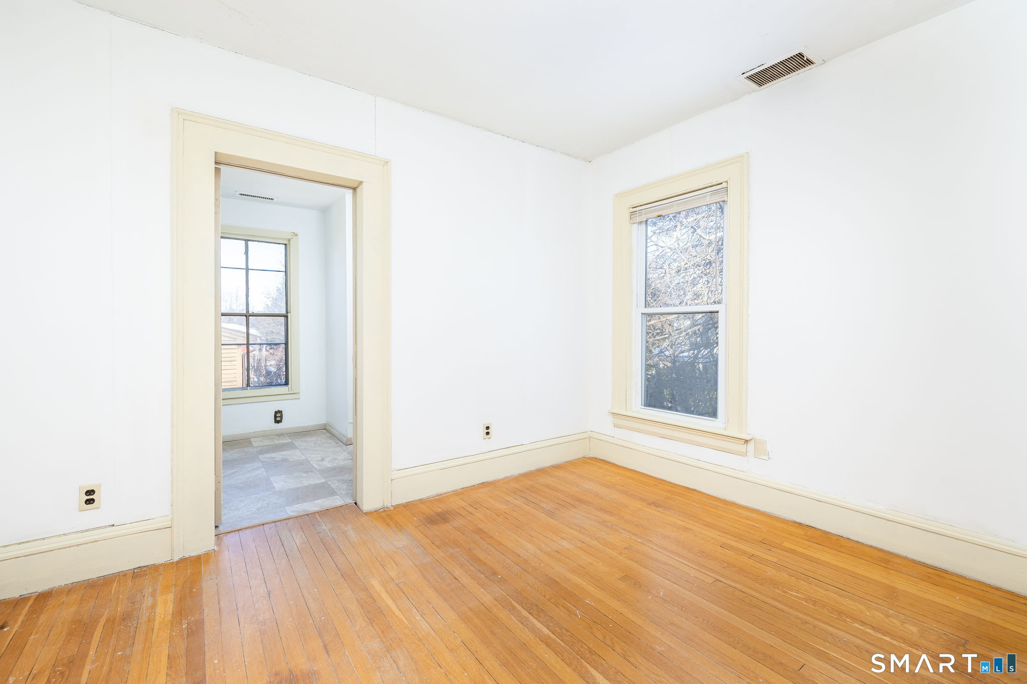 187 Center Street Bristol, CT 06010 - Photo 27 of 40