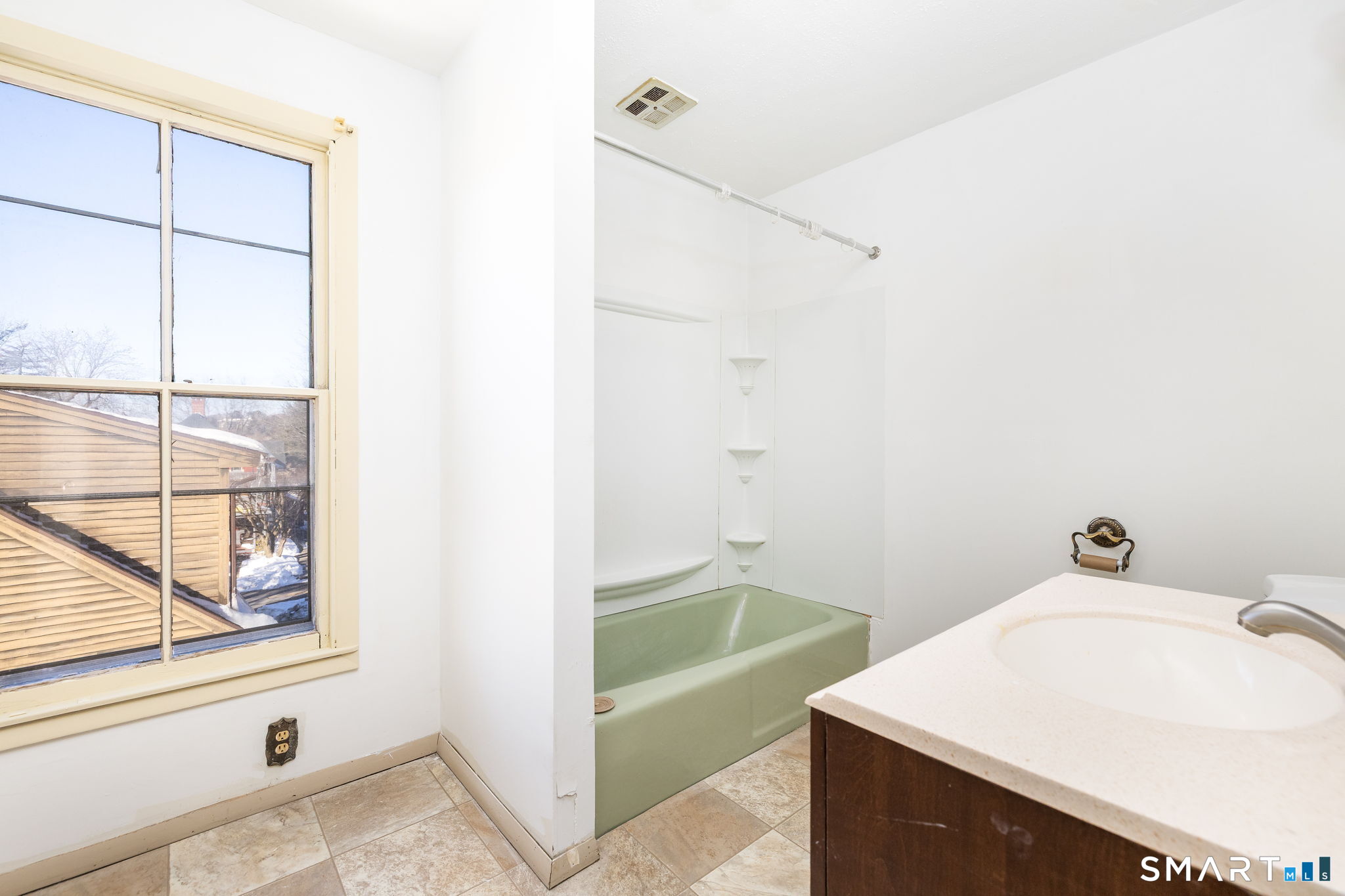 187 Center Street Bristol, CT 06010 - Photo 29 of 40