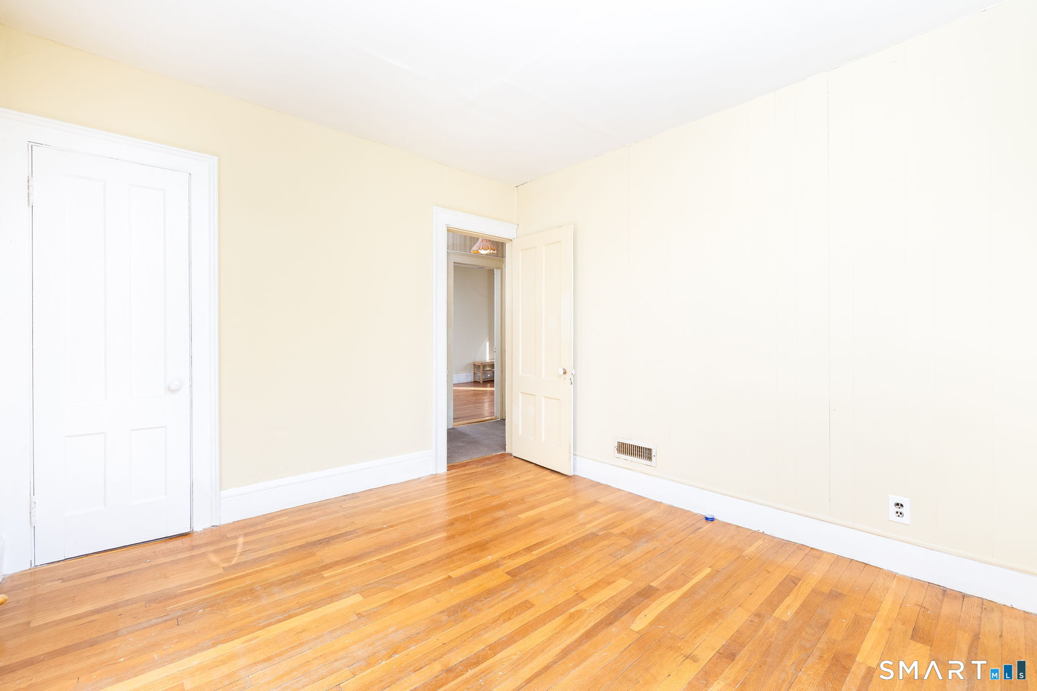 187 Center Street Bristol, CT 06010 - Photo 33 of 40