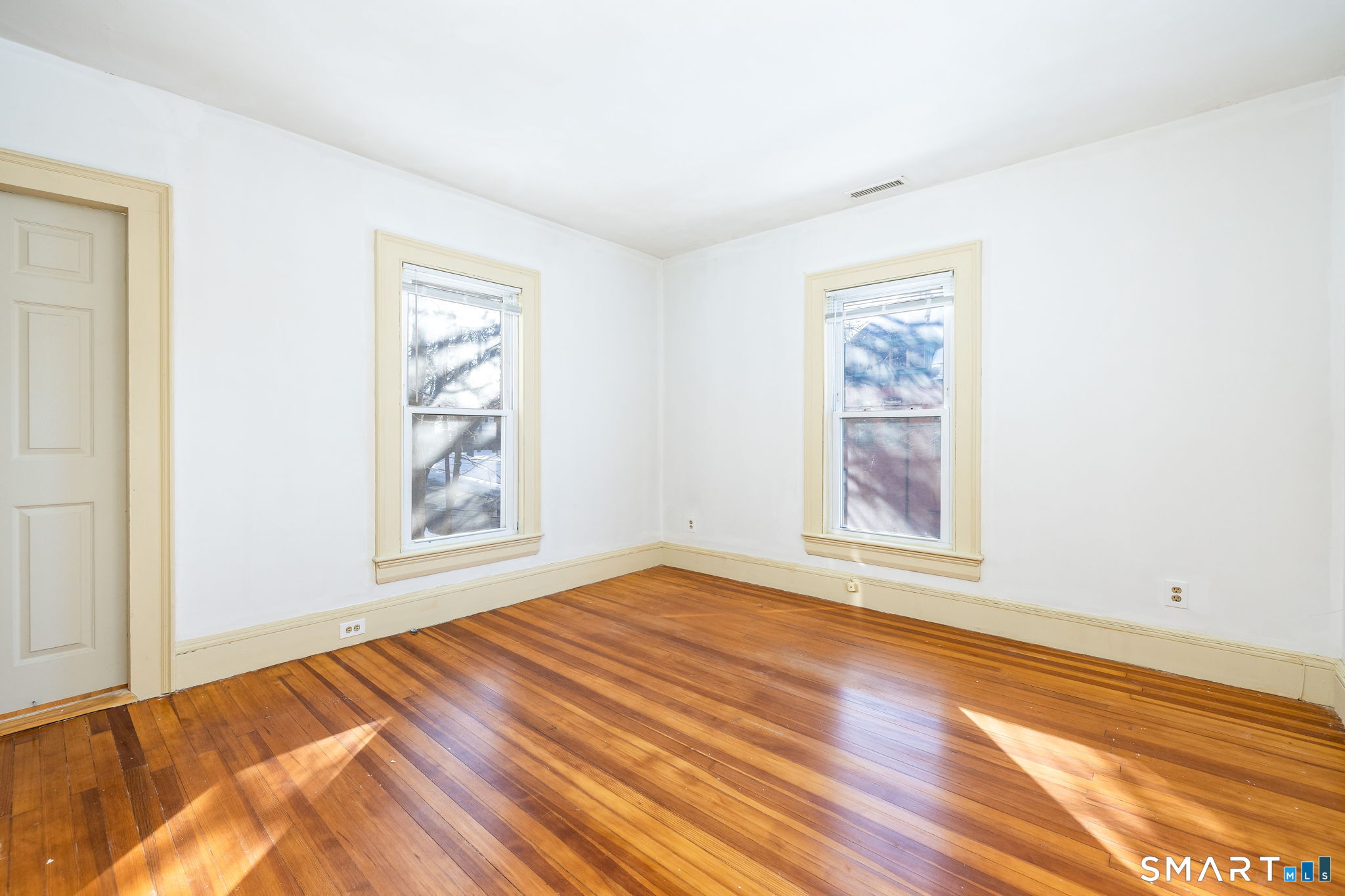 187 Center Street Bristol, CT 06010 - Photo 35 of 40