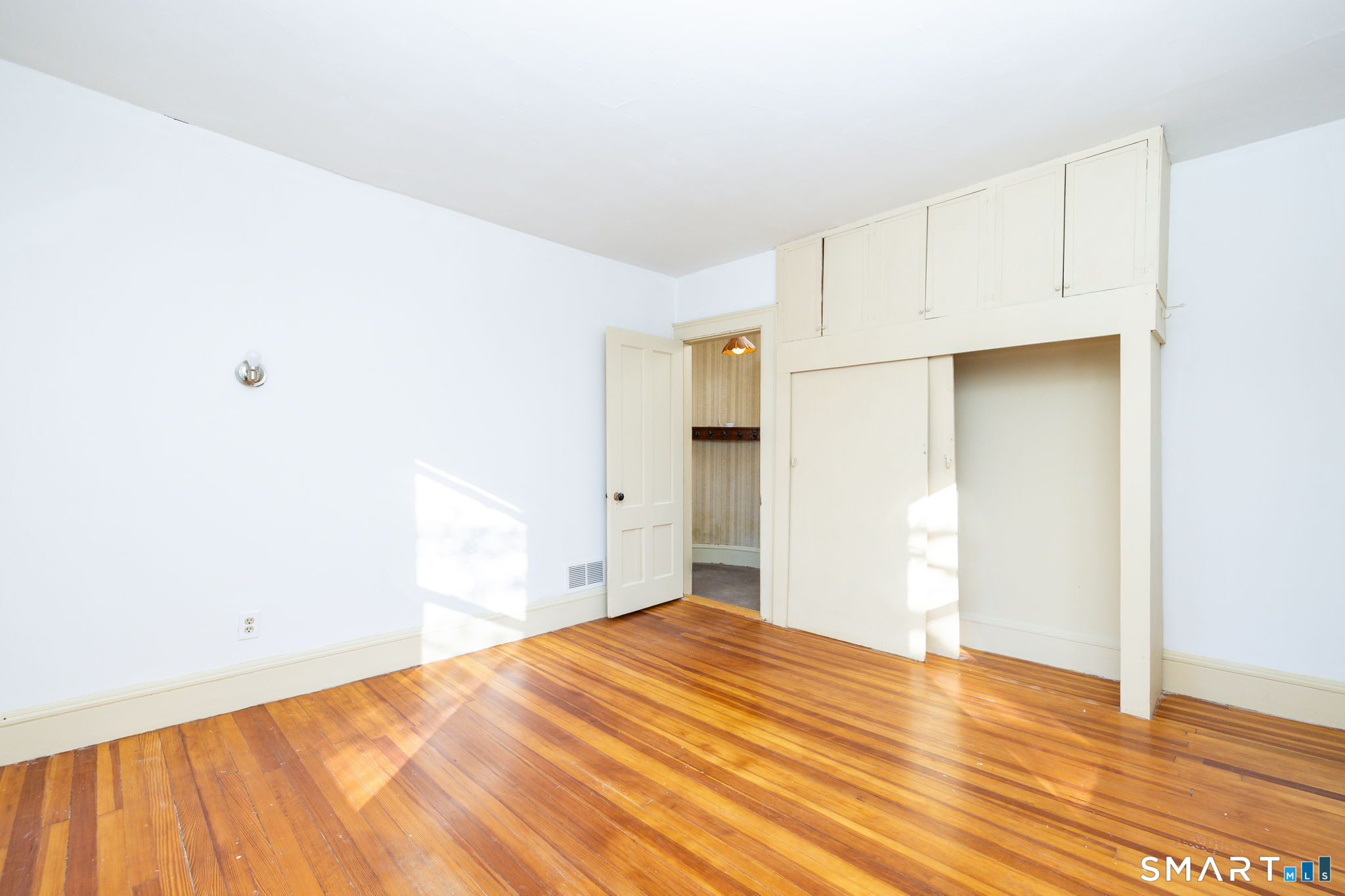 187 Center Street Bristol, CT 06010 - Photo 36 of 40