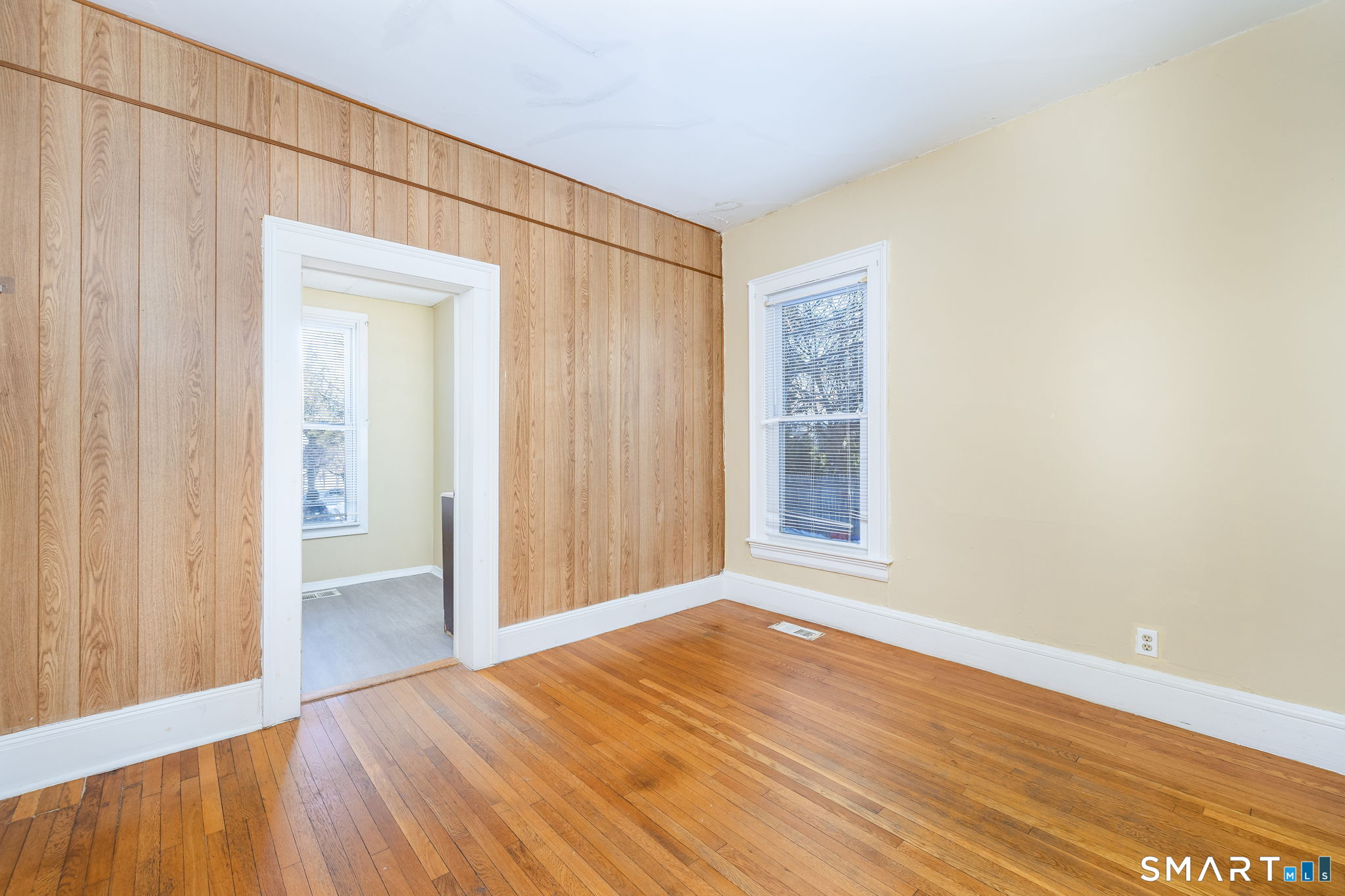 187 Center Street Bristol, CT 06010 - Photo 9 of 40