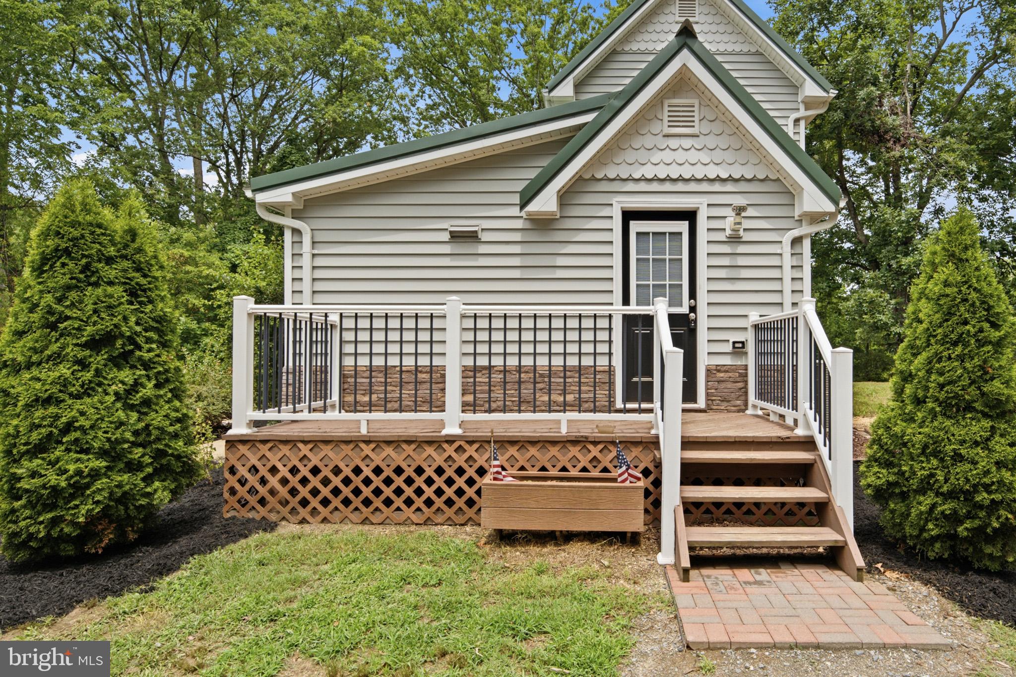 1804 Sixes Road Prince Frederick, MD 20678 - Photo 28 of 32 Peaceful back deck.