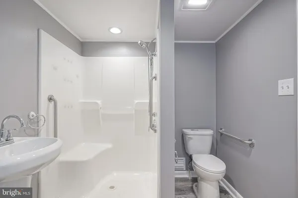 $2,750 | 719 Burlington Avenue, Delanco, NJ 08075