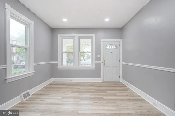 $2,750 | 719 Burlington Avenue, Delanco, NJ 08075