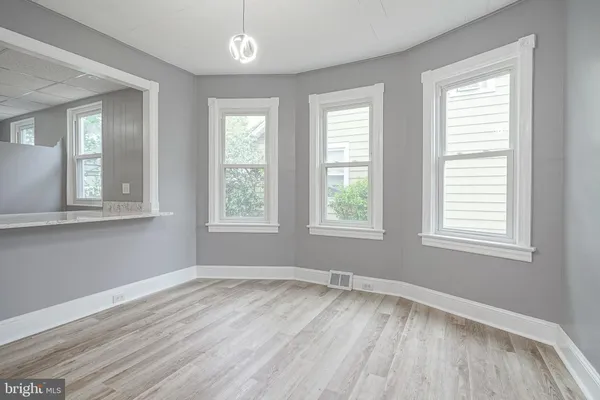 $2,750 | 719 Burlington Avenue, Delanco, NJ 08075