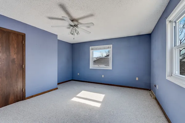 $379,900 | 805 South Raven Road, Shorewood, IL 60404