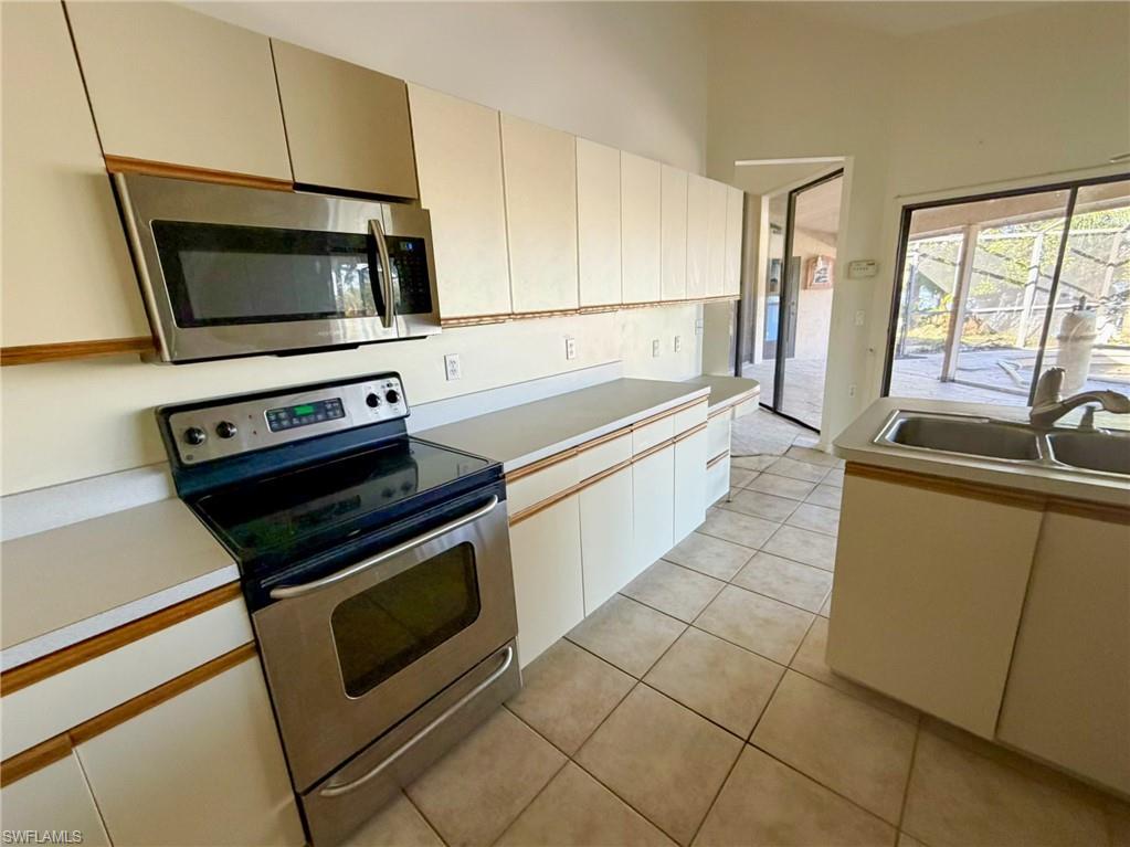 3090 52nd Street Southwest Naples, FL 34116 - Photo 5 of 14