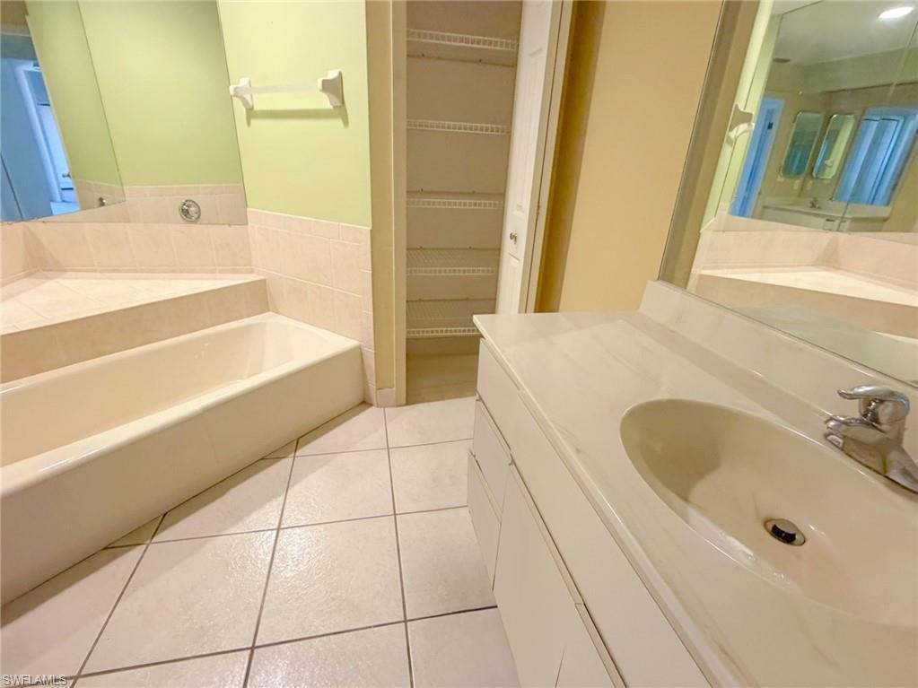 3090 52nd Street Southwest Naples, FL 34116 - Photo 9 of 14