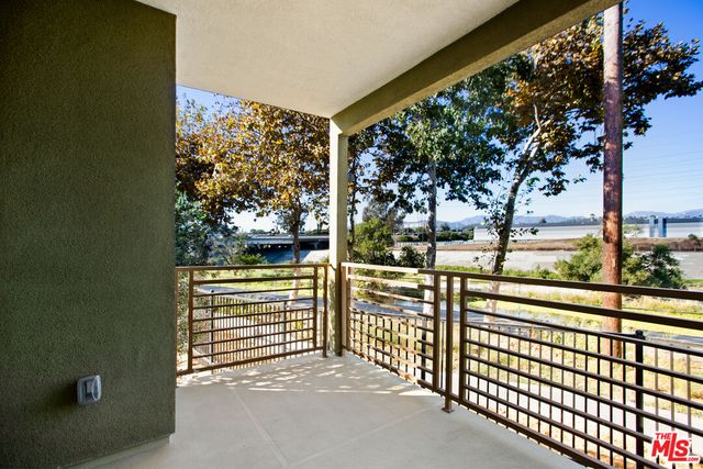 $749,900 | 2978 Ripple Place, Unit 105, Los Angeles, CA 90039