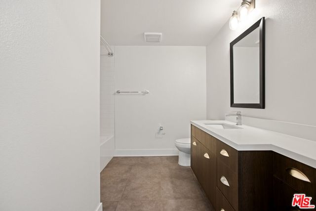 $749,900 | 2978 Ripple Place, Unit 105, Los Angeles, CA 90039