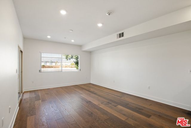 $749,900 | 2978 Ripple Place, Unit 105, Los Angeles, CA 90039