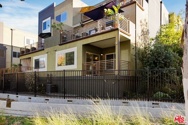 $749,900 | 2978 Ripple Place, Unit 105, Los Angeles, CA 90039