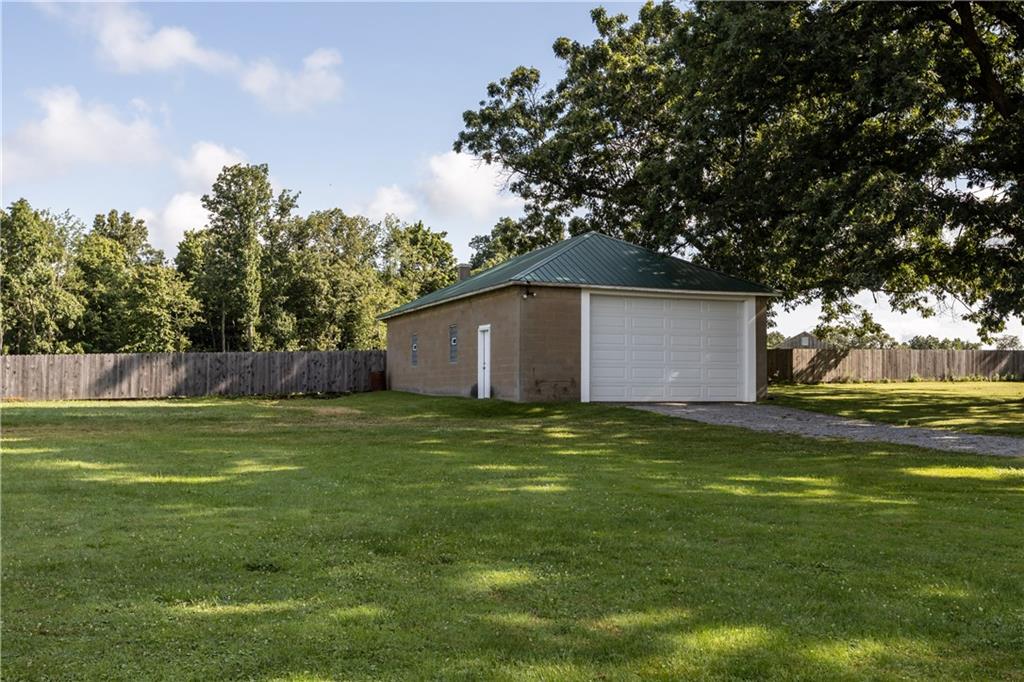 1045 Winfield Road Cabot, PA 16023 - Photo 4 of 19
