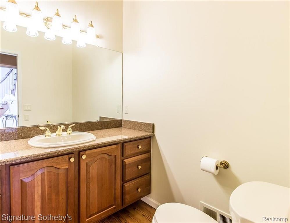 1650 Scenic Hollow Rochester Hills, MI 48306 - Photo 27 of 60