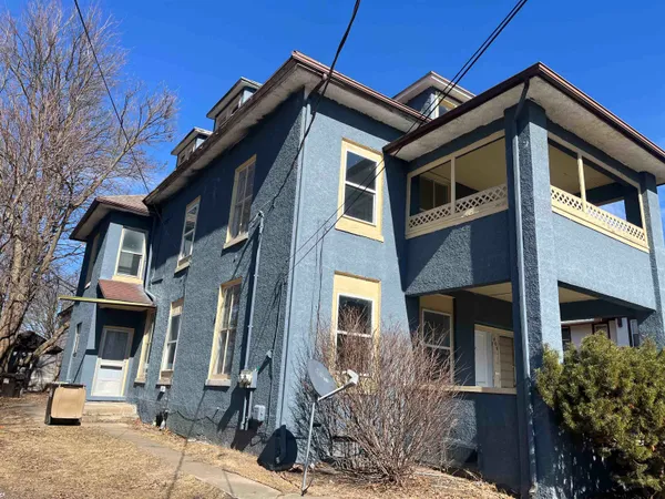 $1,395 | 404-406 East Prospect Terrace, Freeport, IL 61032