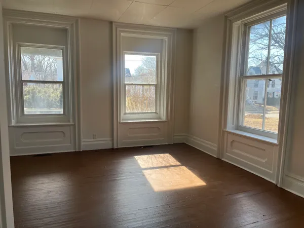 $1,395 | 404-406 East Prospect Terrace, Freeport, IL 61032