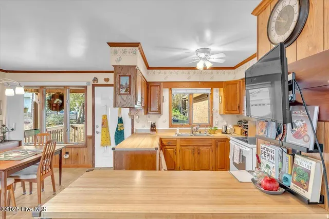 $725,000 | 506 Hilltop Extension, Swansboro, NC 28584