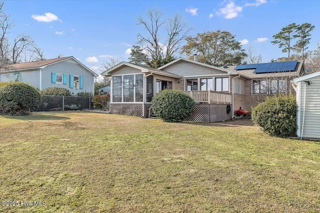 $725,000 | 506 Hilltop Extension, Swansboro, NC 28584