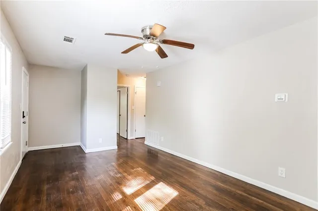 $1,425 | 8906 Richards Drive, Raytown, MO 64133