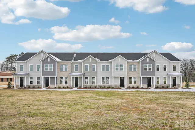 $278,525 | 211 Vanguard Lane, Unit 18, Gastonia, NC 28056