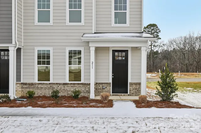 $278,525 | 211 Vanguard Lane, Unit 18, Gastonia, NC 28056