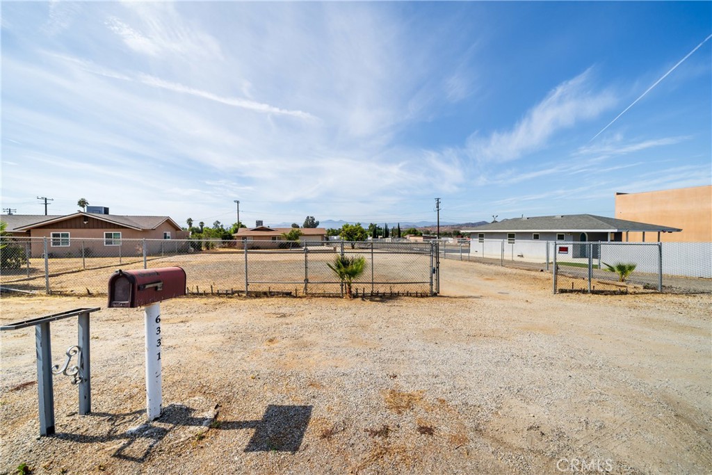 6331 Pedley Road Jurupa Valley, CA 92509 - Photo 17 of 45 a view of a terrace with wooden fence