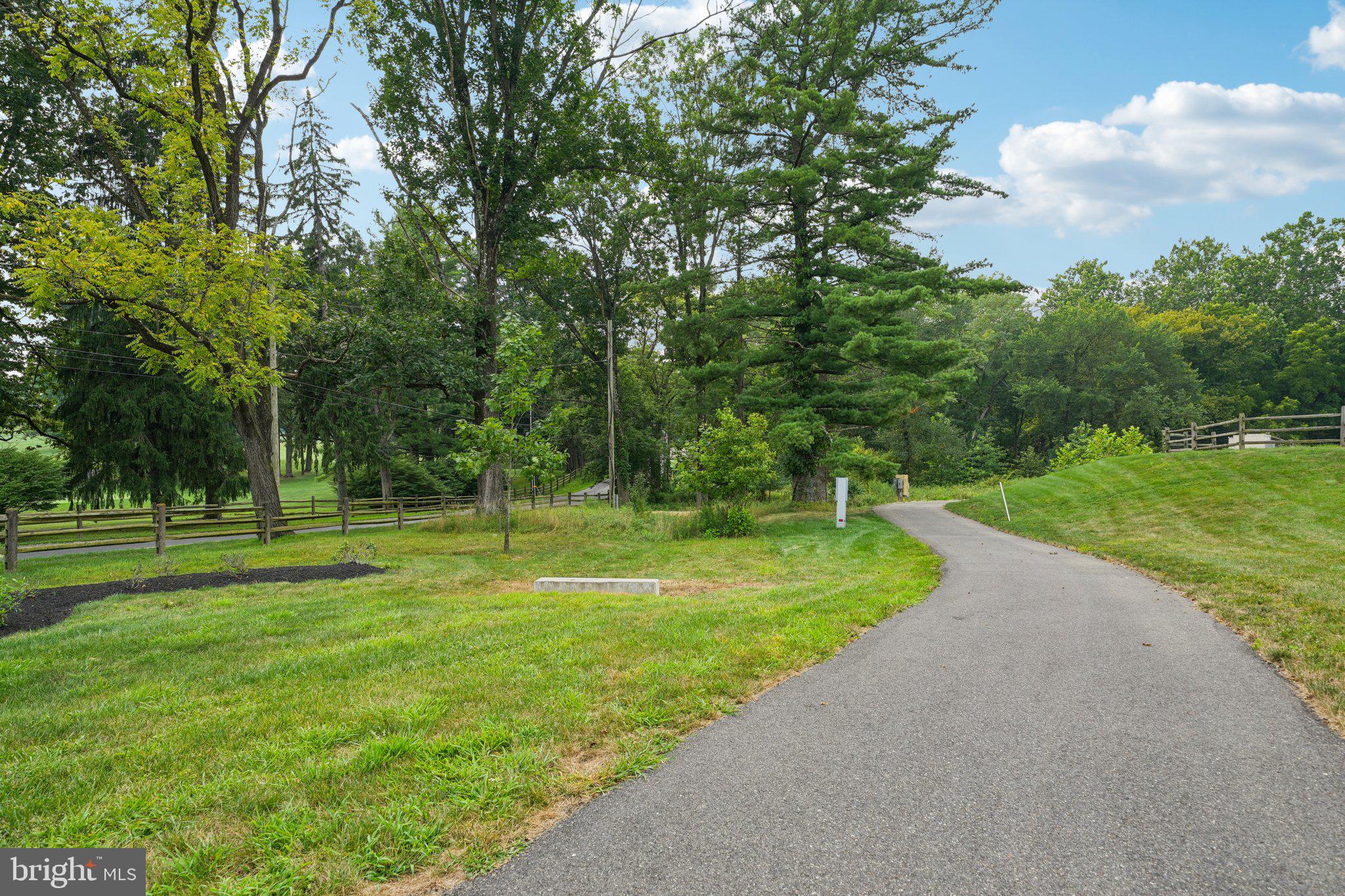 4459 Old Saucon Road Bethlehem, PA 18015 - Photo 37 of 40