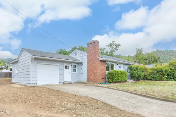 $339,000 | 1202 Northeast A Street, Grants Pass, OR 97526