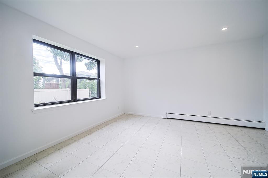 93 Myrtle Avenue, Unit G Edgewater, NJ 07020 - Photo 5 of 6