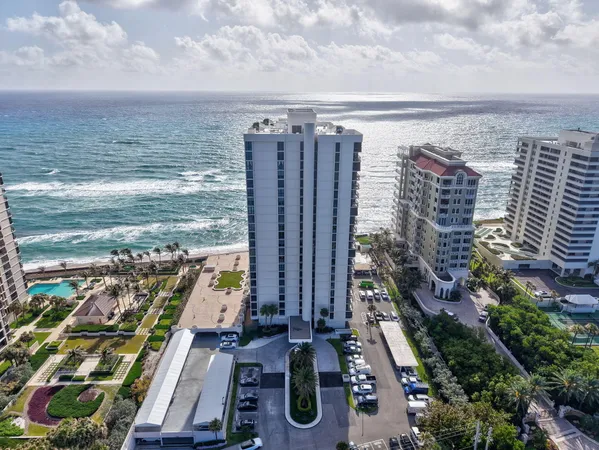 $4,000 | 5380 North Ocean Drive, Unit 17E, Singer Island, FL 33404