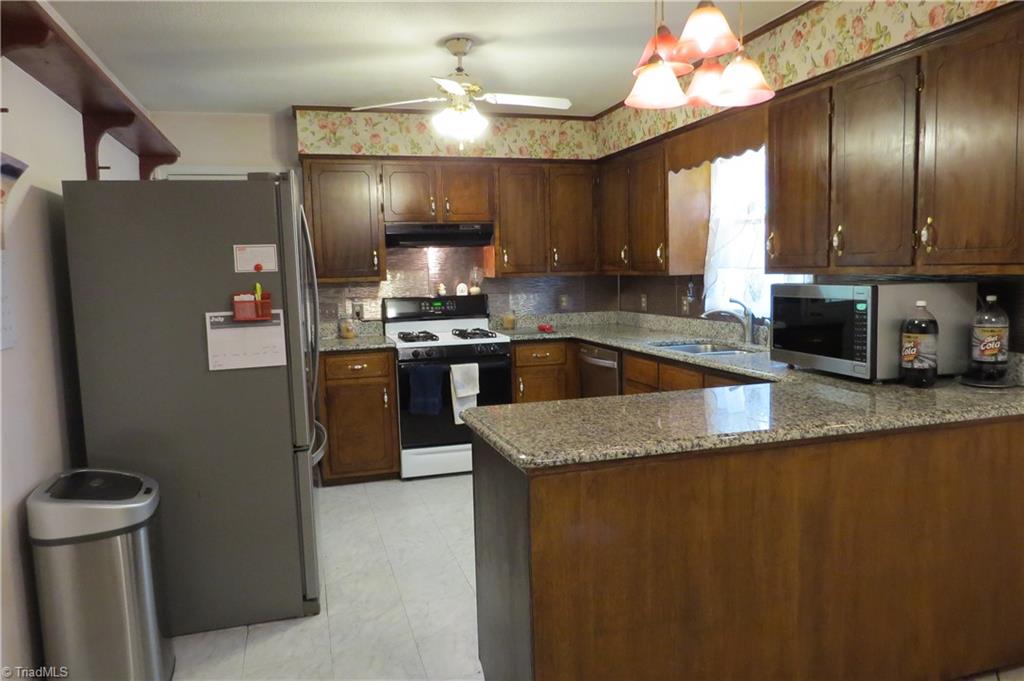 545 Gunters Hill Road Boomer, NC 28606 - Photo 4 of 50 Gallery Image 4