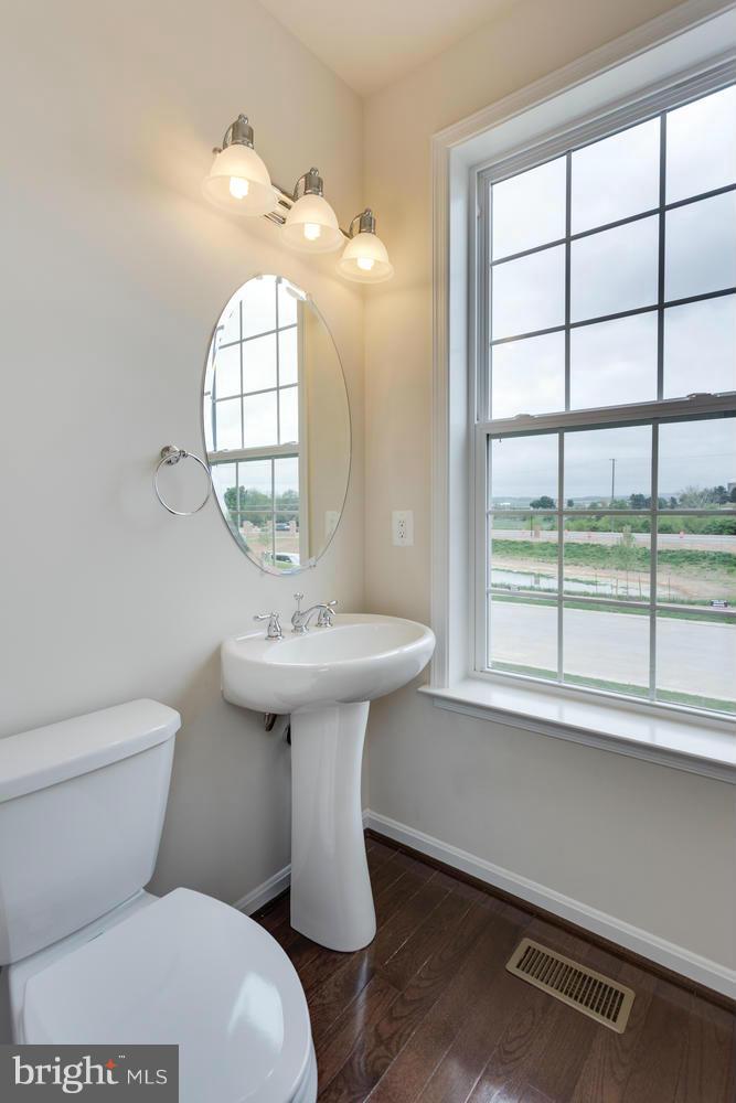 644 Blandwood Road Frederick, MD 21701 - Photo 19 of 30 Bath