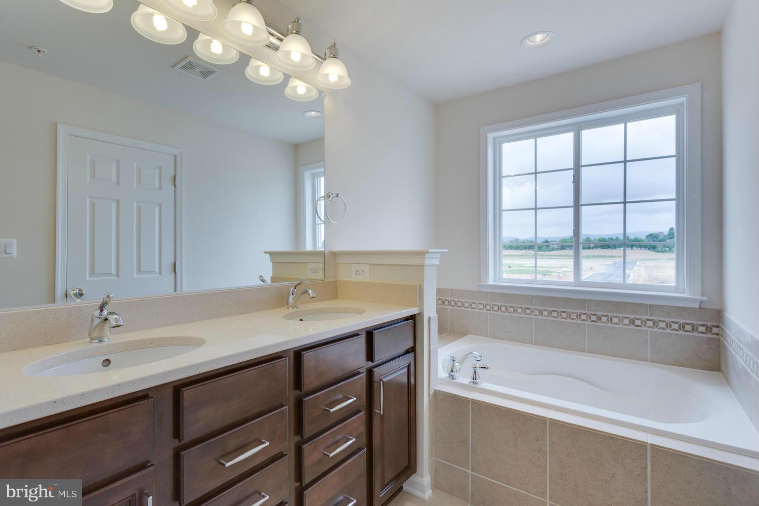 644 Blandwood Road Frederick, MD 21701 - Photo 25 of 30 Bath (Master)