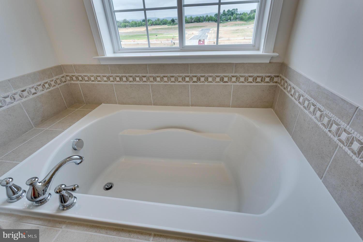 644 Blandwood Road Frederick, MD 21701 - Photo 26 of 30 Bath (Master)