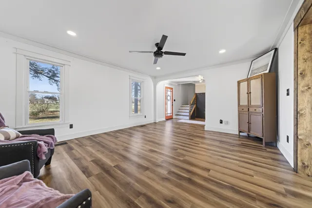 $749,700 | 322 Shun Pike, Cottontown, TN 37048