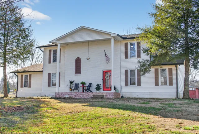 $749,700 | 322 Shun Pike, Cottontown, TN 37048