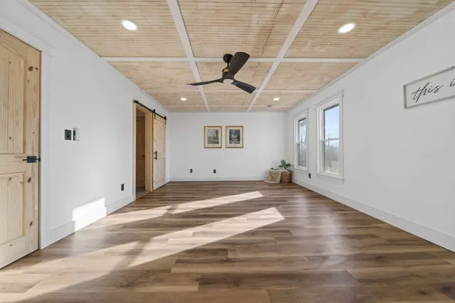 $749,700 | 322 Shun Pike, Cottontown, TN 37048