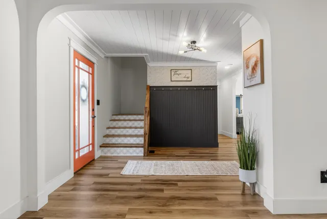 $749,700 | 322 Shun Pike, Cottontown, TN 37048