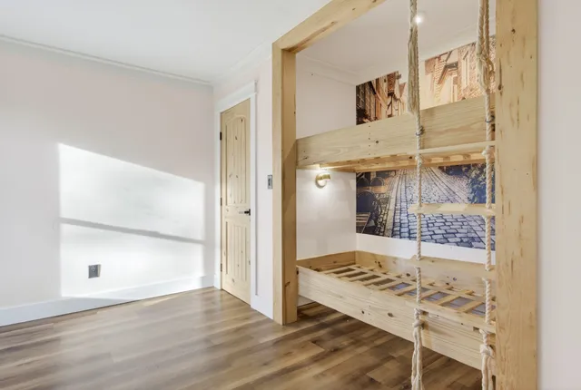 $749,700 | 322 Shun Pike, Cottontown, TN 37048