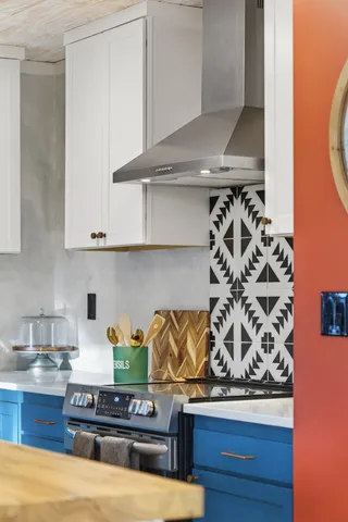 $749,700 | 322 Shun Pike, Cottontown, TN 37048