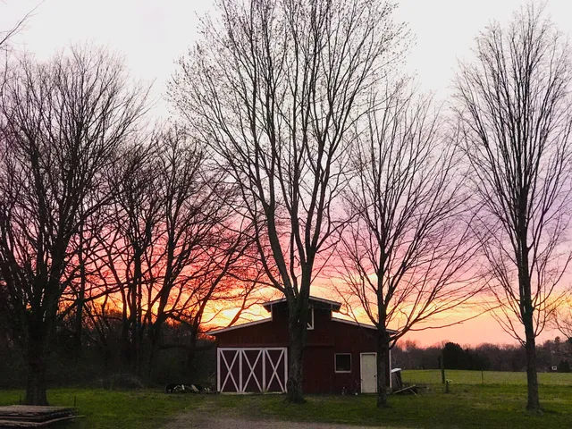 $749,700 | 322 Shun Pike, Cottontown, TN 37048