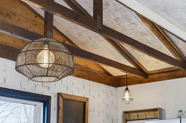 $749,700 | 322 Shun Pike, Cottontown, TN 37048