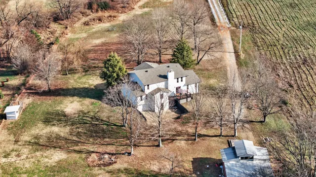 $749,700 | 322 Shun Pike, Cottontown, TN 37048