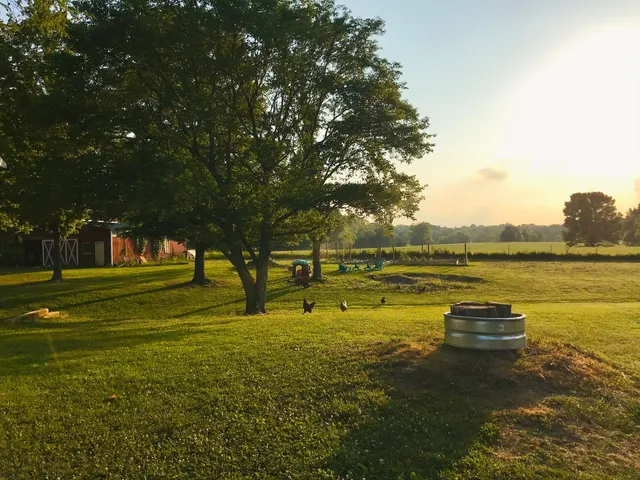 $749,700 | 322 Shun Pike, Cottontown, TN 37048