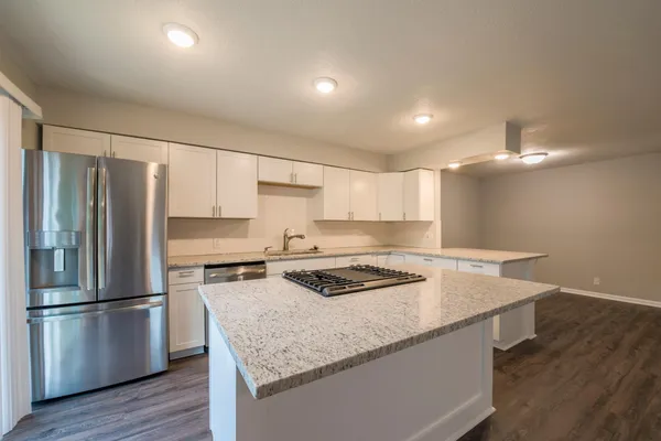 $2,800 | 5590 Timber Lane, Excelsior, MN 55331