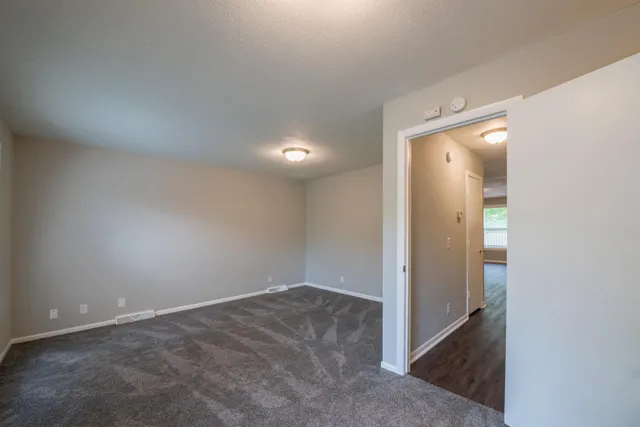 $2,800 | 5590 Timber Lane, Excelsior, MN 55331