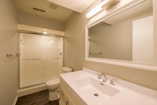 $2,800 | 5590 Timber Lane, Excelsior, MN 55331