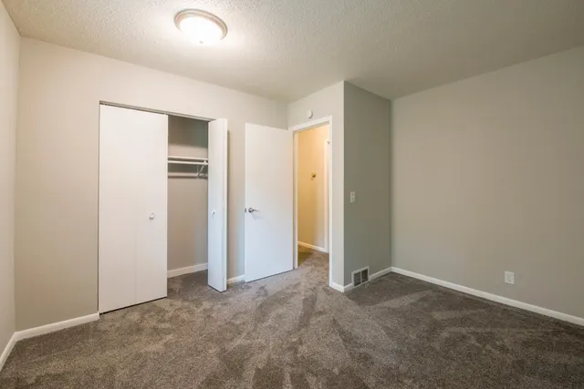 $2,950 | 5590 Timber Lane, Excelsior, MN 55331