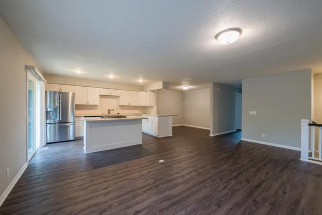 $2,950 | 5590 Timber Lane, Excelsior, MN 55331